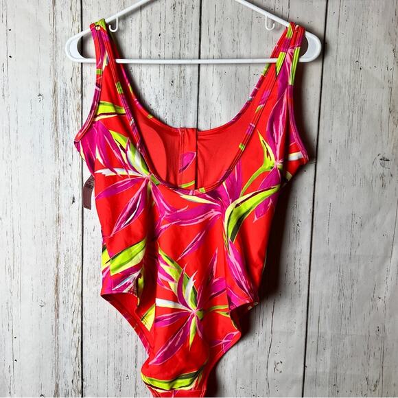 Old Navy Women's Summer Seasonal  Quarter Zip Floral One Piece Swimsuit Sz S - Picture 6 of 15